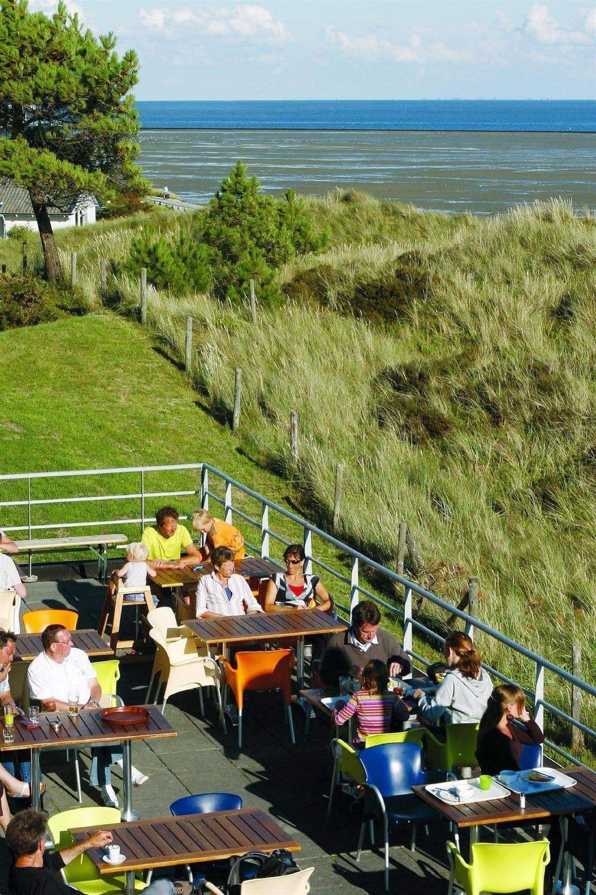 Stayokay Hostel Terschelling فيست تيرشخيلينج المظهر الخارجي الصورة
